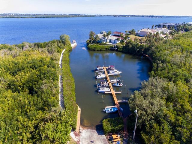 5735 Marina Drive 3, Sebastian, FL 32958