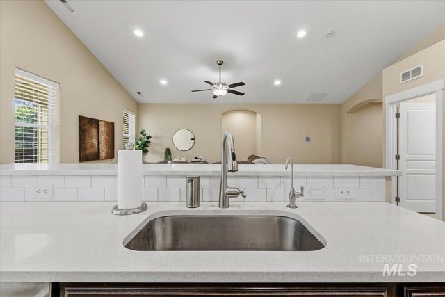 6296 S Ironwood Ave, Boise, ID 83709