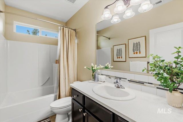 6296 S Ironwood Ave, Boise, ID 83709