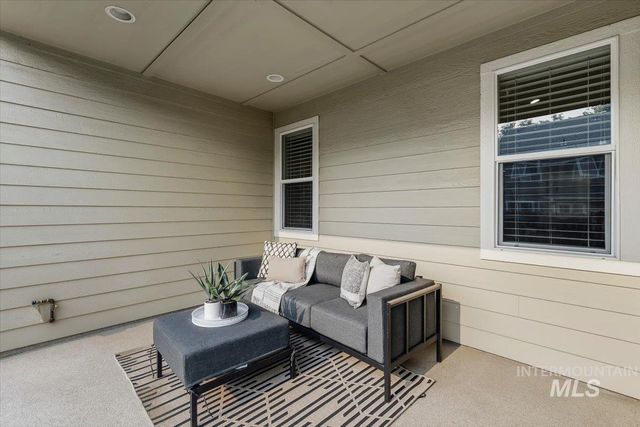 6296 S Ironwood Ave, Boise, ID 83709