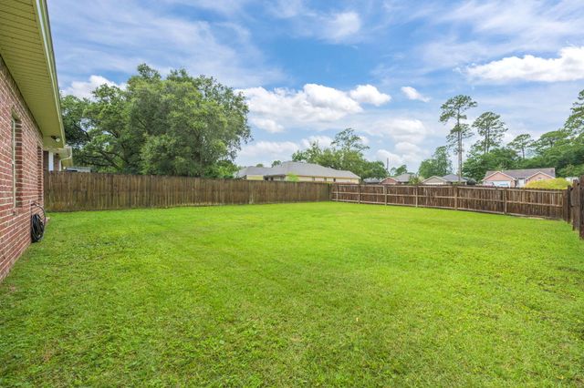 2120 Bayshore Drive, Niceville, FL 32578