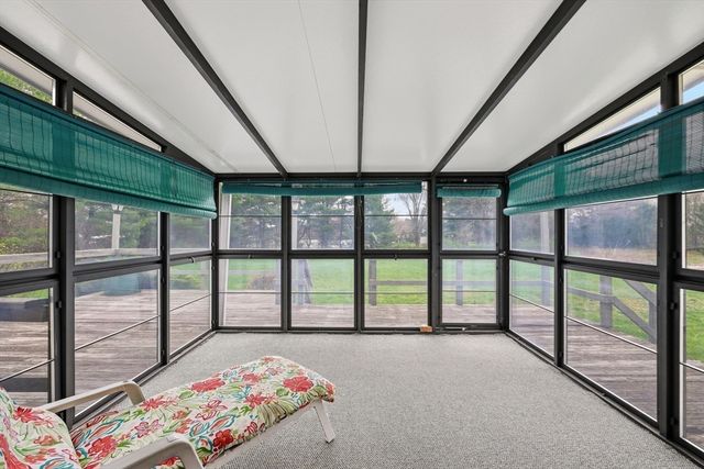 53 Hampden Rd, East Longmeadow, MA 01028