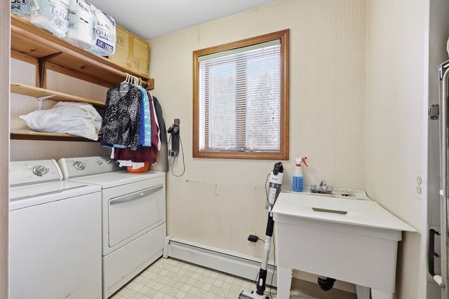 53 Hampden Rd, East Longmeadow, MA 01028
