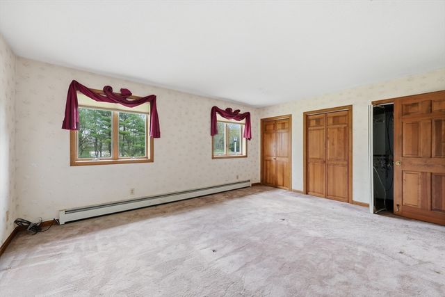 53 Hampden Rd, East Longmeadow, MA 01028