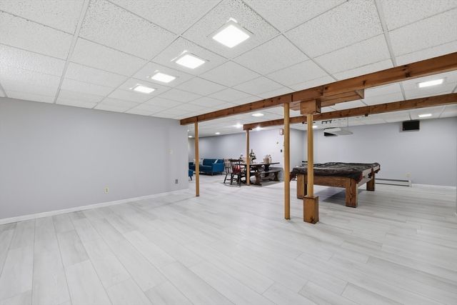 53 Hampden Rd, East Longmeadow, MA 01028