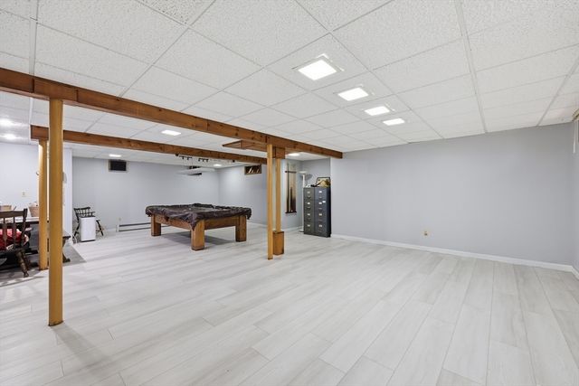 53 Hampden Rd, East Longmeadow, MA 01028