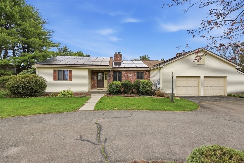 53 Hampden Rd, East Longmeadow, MA 01028