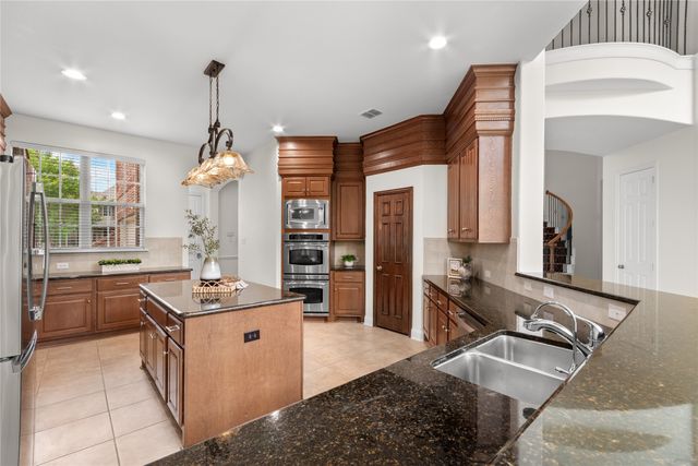 723 Nighthawk Drive, Murphy, TX 75094