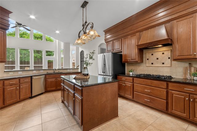 723 Nighthawk Drive, Murphy, TX 75094