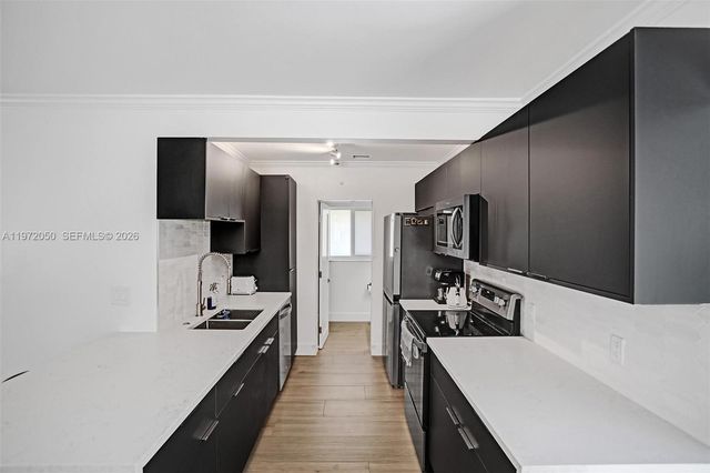 3320 NE 13th Ave 3320, Oakland Park, FL 33334