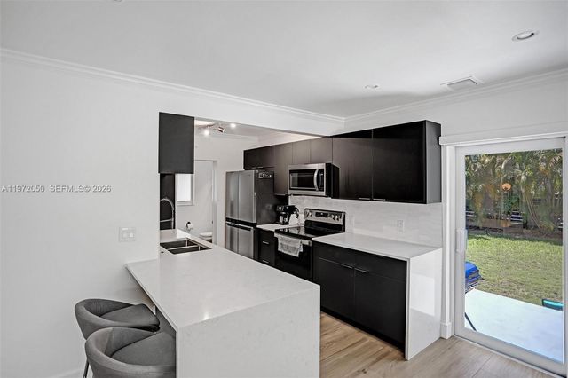 3320 NE 13th Ave 3320, Oakland Park, FL 33334