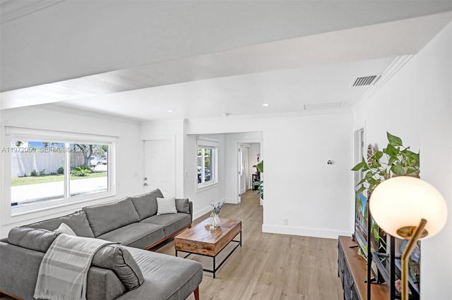 3320 NE 13th Ave 3320, Oakland Park, FL 33334