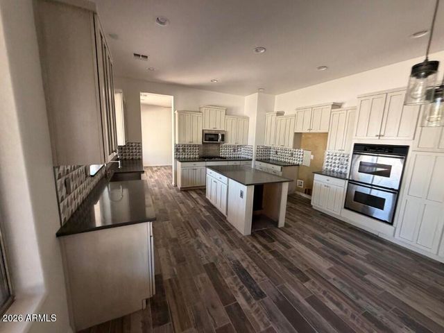 3806 E TAURUS Place, Chandler, AZ 85249