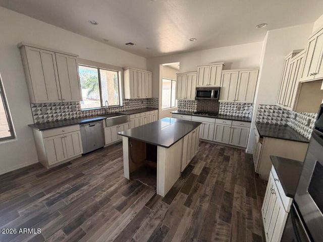 3806 E TAURUS Place, Chandler, AZ 85249