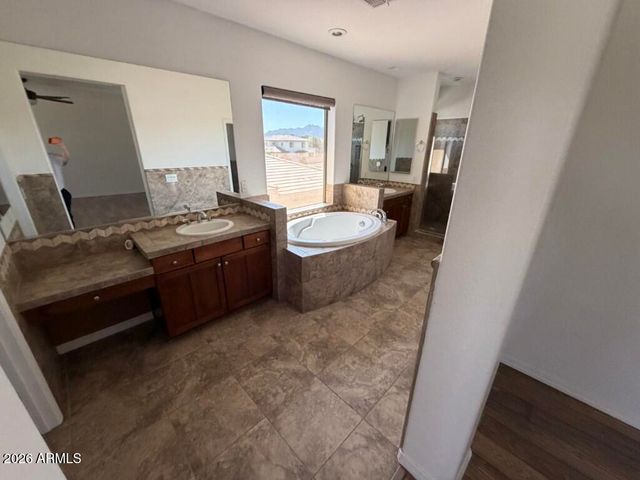 3806 E TAURUS Place, Chandler, AZ 85249