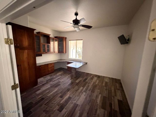 3806 E TAURUS Place, Chandler, AZ 85249