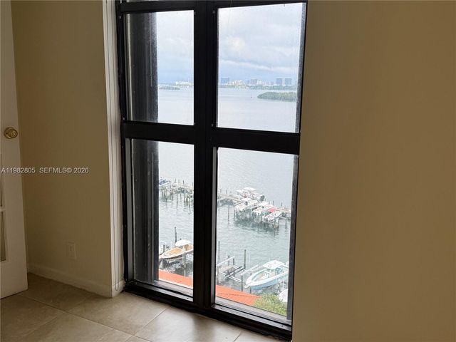 4000 Towerside Ter 1401, Miami, FL 33138