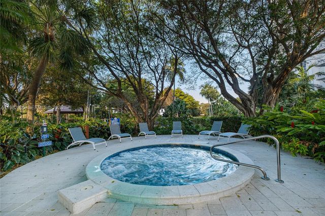 4000 Towerside Ter 1401, Miami, FL 33138