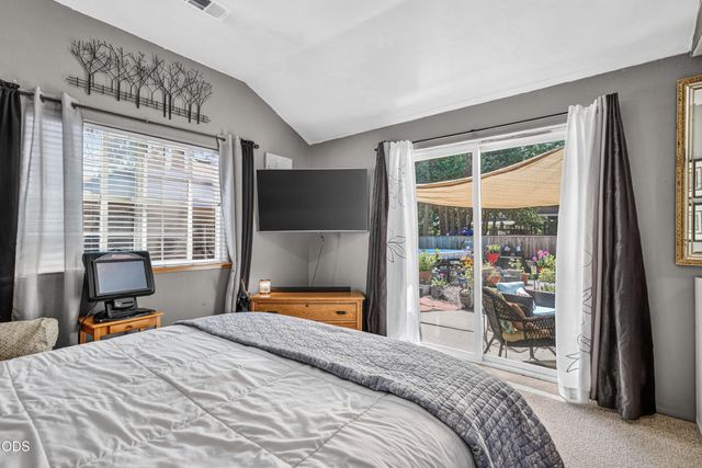 1717 Alexis Way, Medford, OR 97501