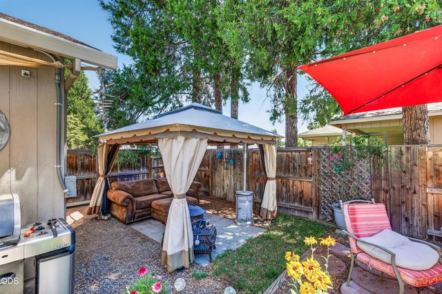 1717 Alexis Way, Medford, OR 97501