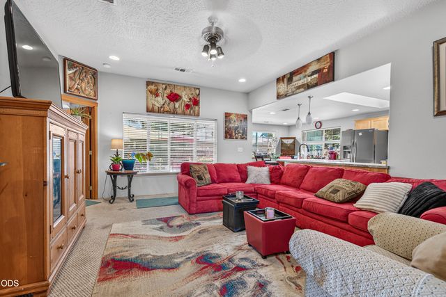 1717 Alexis Way, Medford, OR 97501