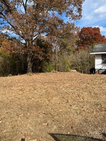 1345 13th Street, Hickory, NC 28602