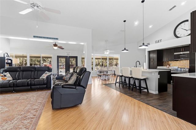 11831 SW HIGHWAY 484, Dunnellon, FL 34432