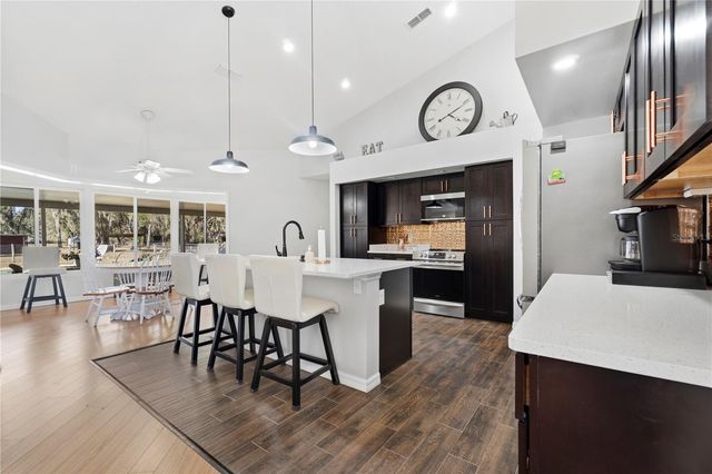 11831 SW HIGHWAY 484, Dunnellon, FL 34432