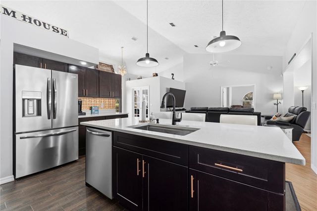 11831 SW HIGHWAY 484, Dunnellon, FL 34432