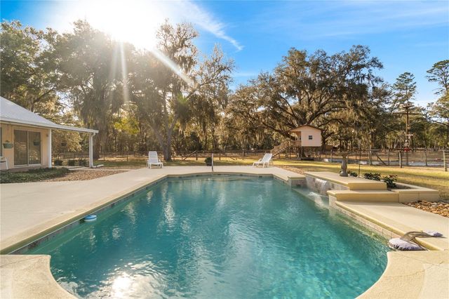 11831 SW HIGHWAY 484, Dunnellon, FL 34432