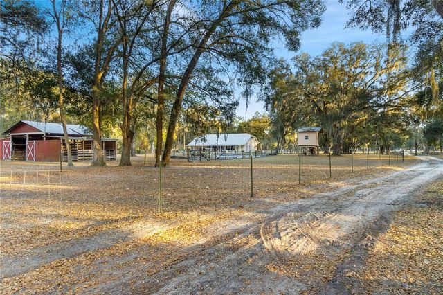 11831 SW HIGHWAY 484, Dunnellon, FL 34432