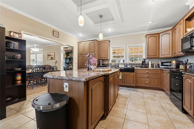 11831 SW HIGHWAY 484, Dunnellon, FL 34432