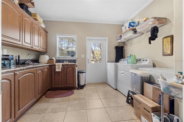 11831 SW HIGHWAY 484, Dunnellon, FL 34432