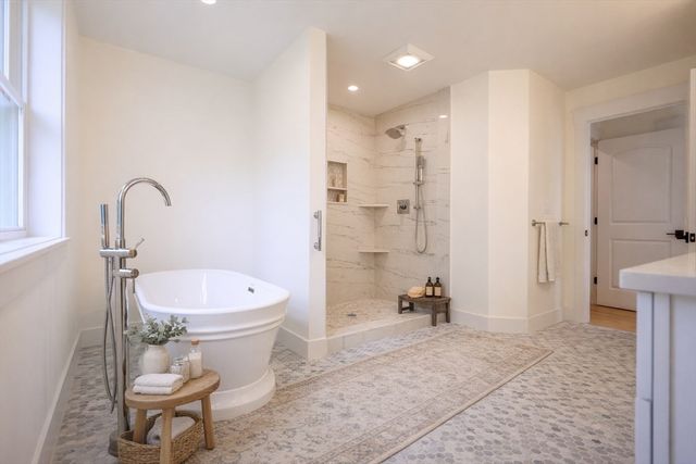 15A Bellmore Road, Framingham, MA 01702