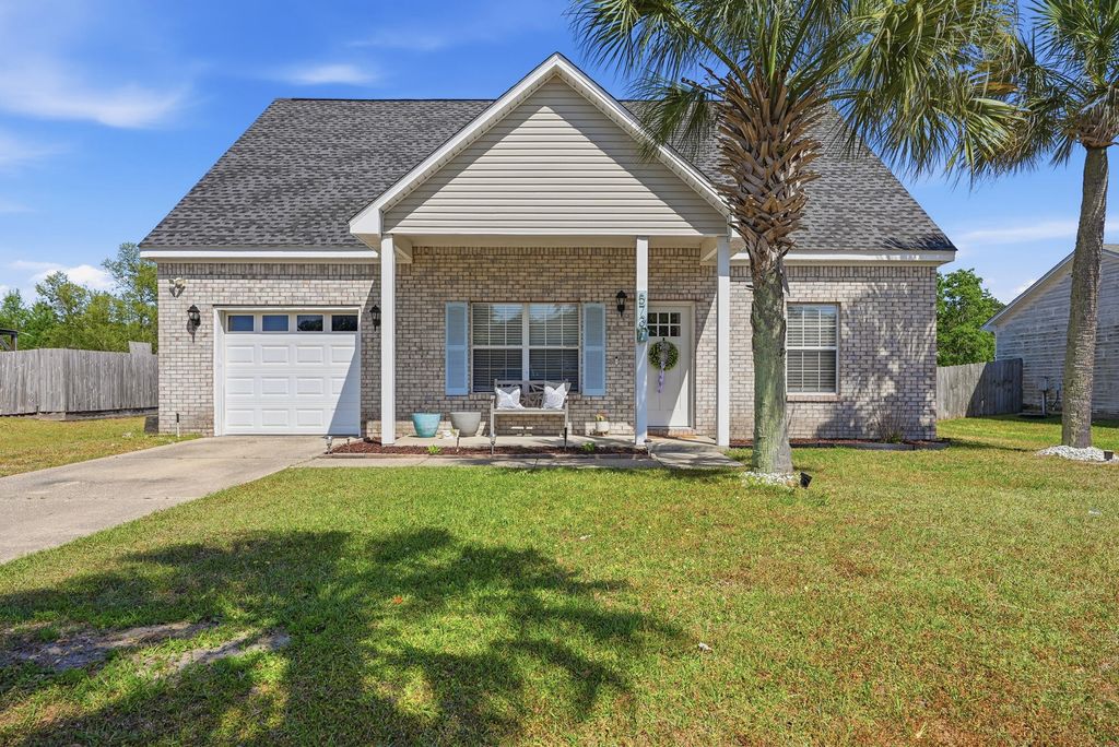 Image 1 of property listing at 573 Tropical Way, Freeport, FL 32439
