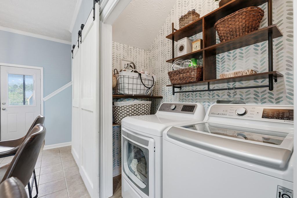 Image 26 of property listing at 573 Tropical Way, Freeport, FL 32439