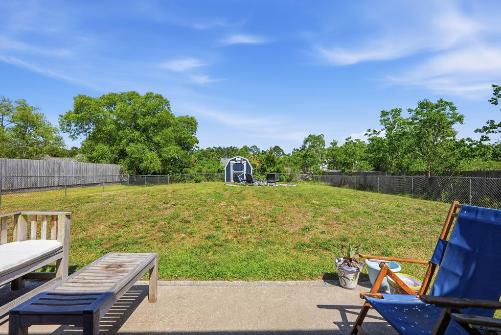 Image 28 of property listing at 573 Tropical Way, Freeport, FL 32439