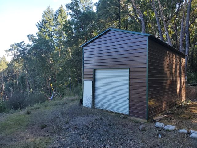 700 Willow Road, Alderpoint, CA 95511