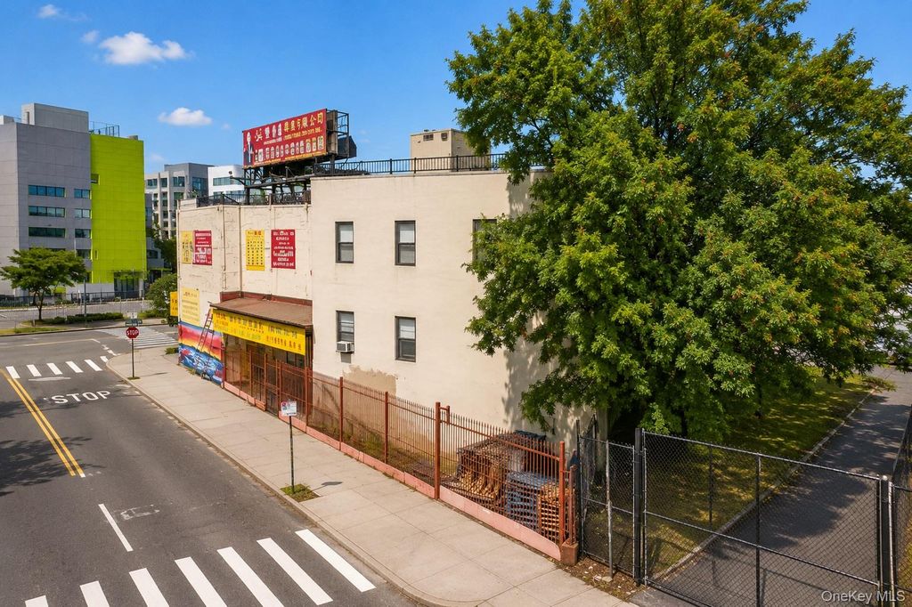 78-21 Queens Boulevard, Elmhurst, NY 11373 — photo 3