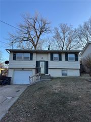 205 E Wall Avenue, Des Moines, IA 50315