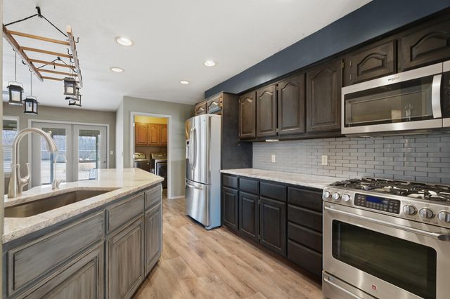 29670 S 630 Road, Grove, OK 74344