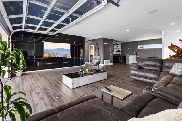 91 Flower, Chula Vista, CA 91910