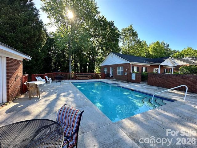 19986 Oak Leaf Circle, Cornelius, NC 28031