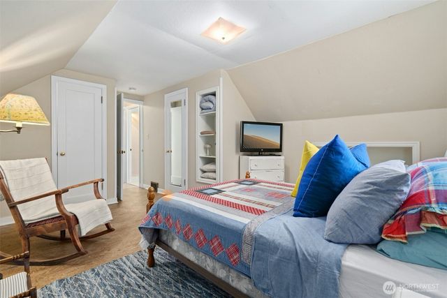 1217 S Charlestown Street, Seattle, WA 98108