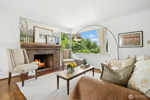 1217 S Charlestown Street, Seattle, WA 98108