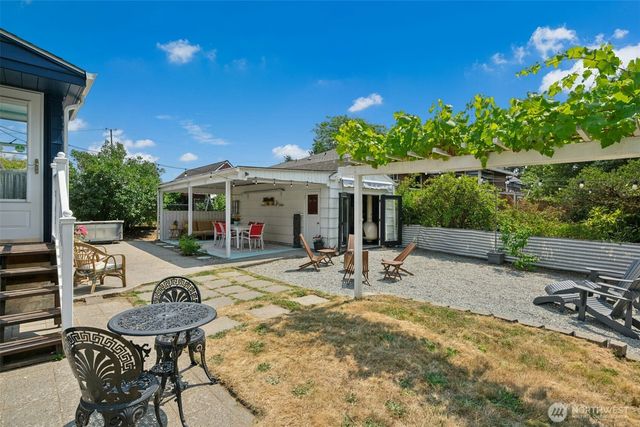 1217 S Charlestown Street, Seattle, WA 98108