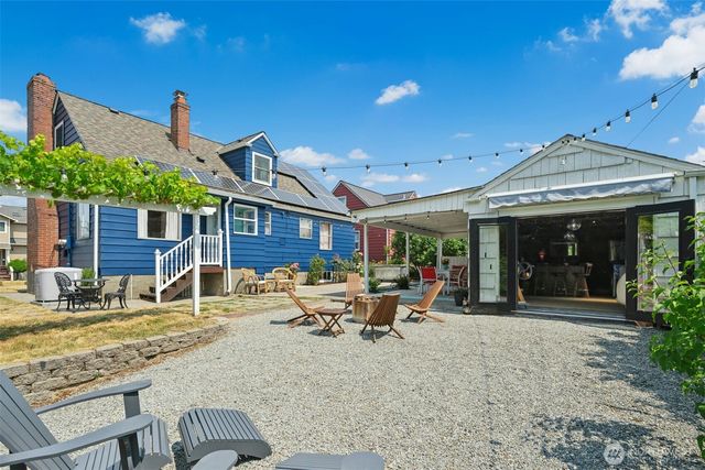 1217 S Charlestown Street, Seattle, WA 98108