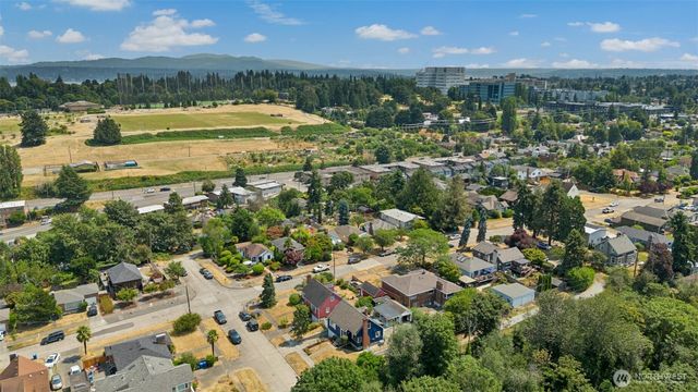 1217 S Charlestown Street, Seattle, WA 98108