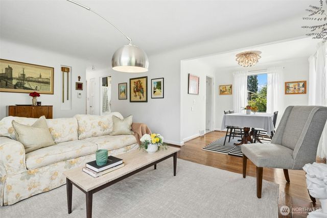 1217 S Charlestown Street, Seattle, WA 98108