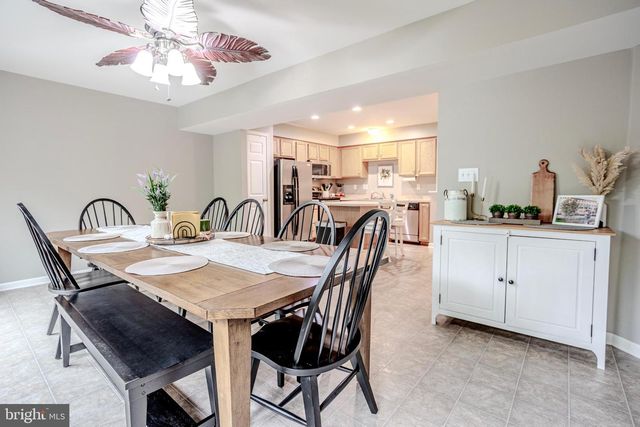 16 FOREST VIEW TER, Hanover, PA 17331